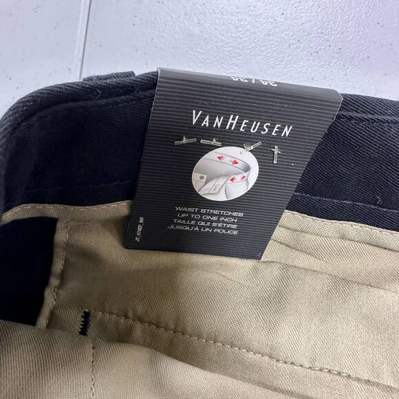 Van Heusen NWT Men's Classic Fit Wrinkle Free No Iron 34 x 34 Dress Pants - Picture 7 of 7